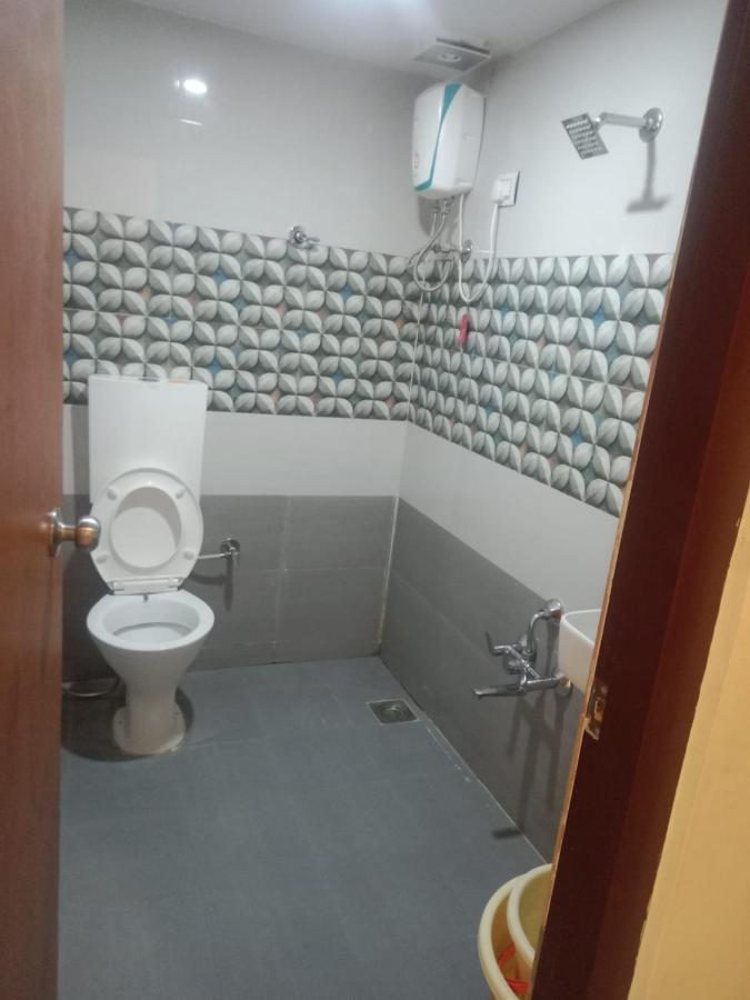 Hotel Shreeji'S Gandhinagar Exterior photo